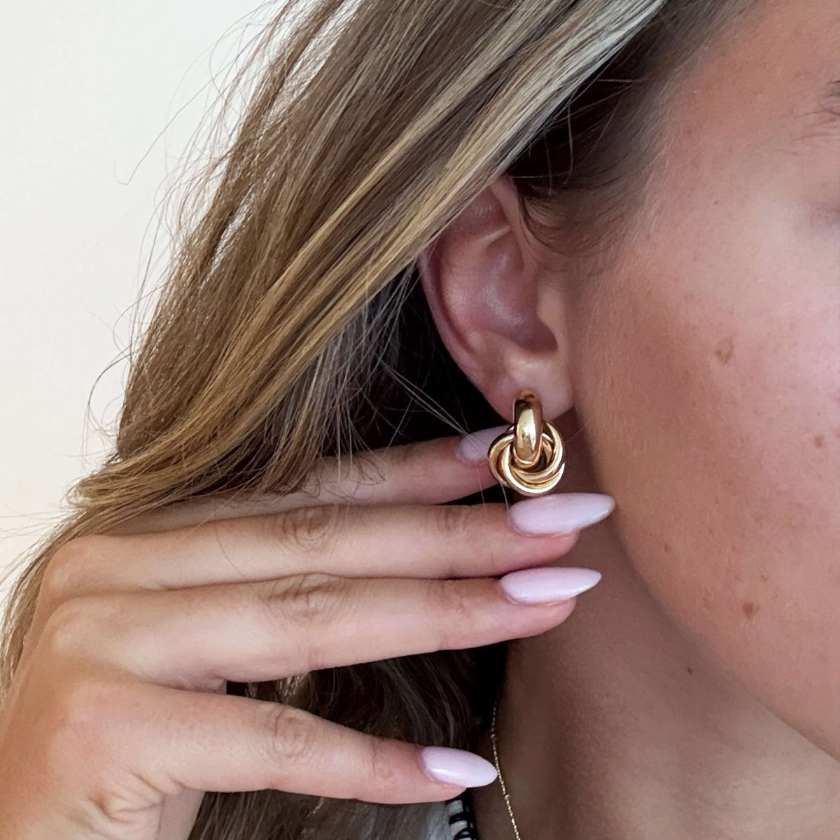 ZEYA - Knot Earrings