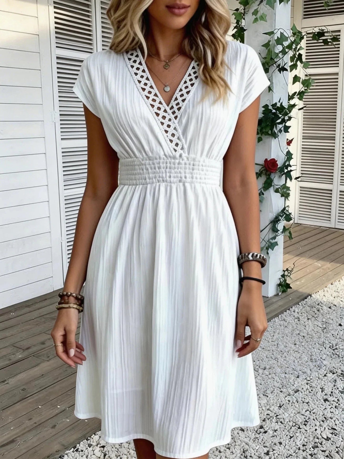 ZEYA - Lorelei French Lace V-Neck Fitted Dress