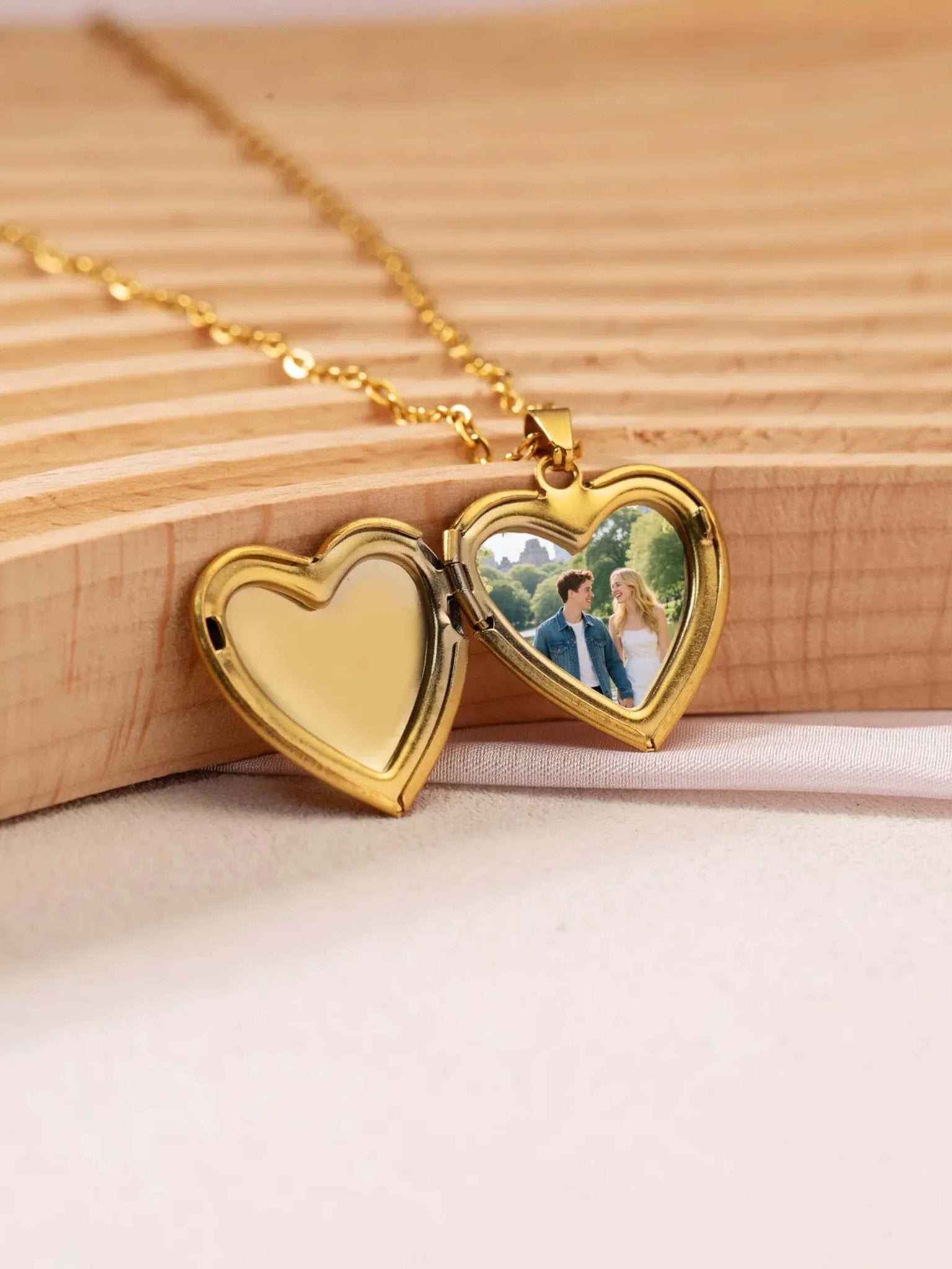 ZEYA - Love Locker Necklace
