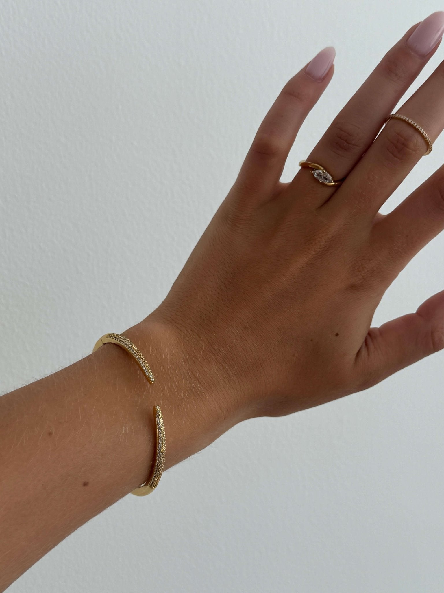 ZEYA - Serenity Cuff